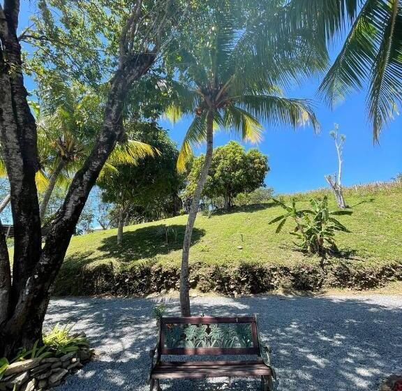 اتاق خانوادگی با چشمانداز باغ, And Dive Center Roatan Yacht Club