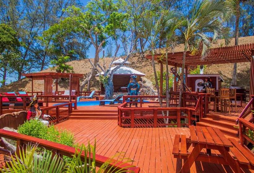 سوییت, And Dive Center Roatan Yacht Club