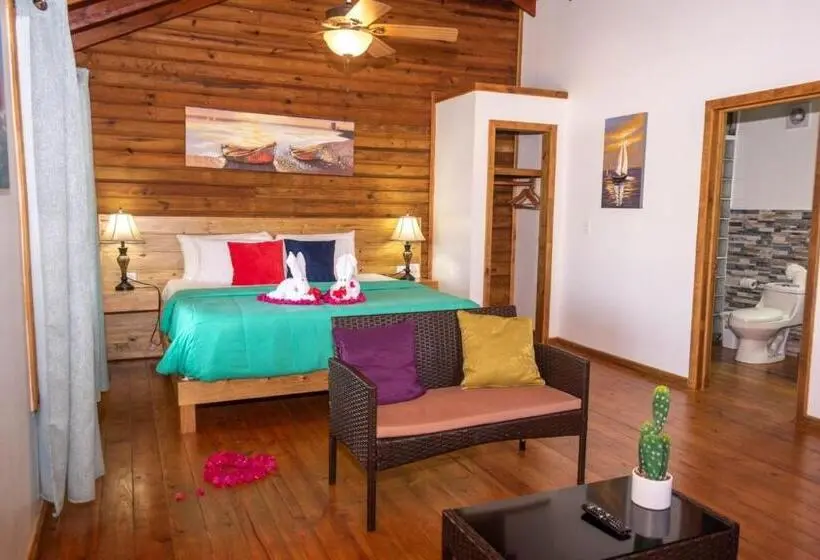 سوئیت با تخت بزرگ, And Dive Center Roatan Yacht Club