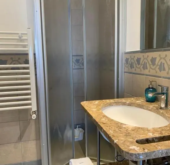 اتاق استاندارد با بالکن, B&b Viale Italia 22