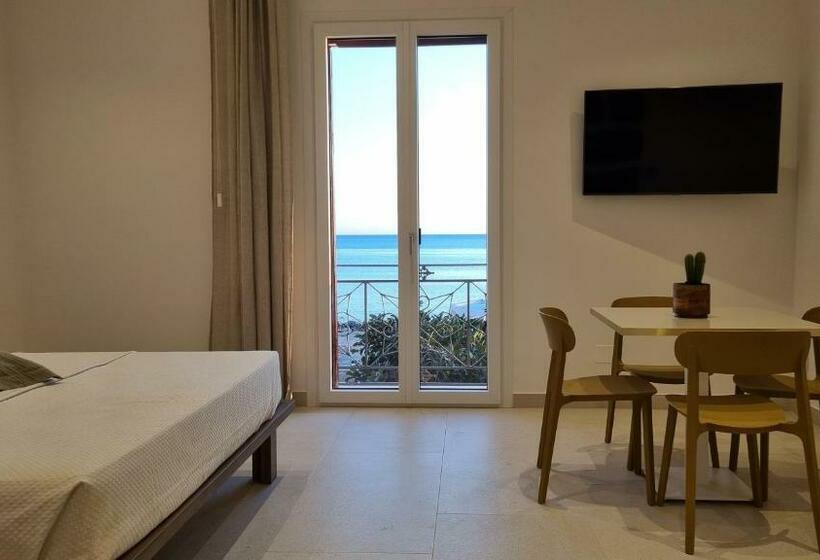 Люкс Вид на Море, Kalibia Rooms And Suites