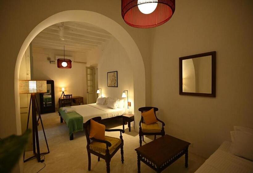 اتاق استاندارد با تخت بزرگ, La Cedille  French Heritage House