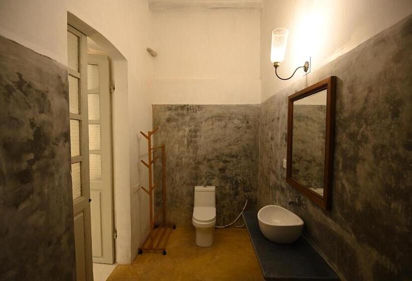 اتاق استاندارد با تخت بزرگ, La Cedille  French Heritage House