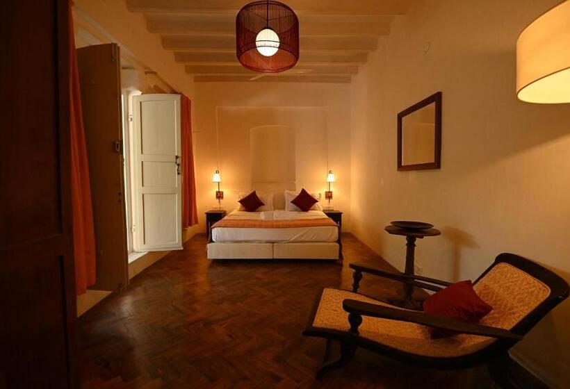 اتاق سوپریور, La Cedille  French Heritage House