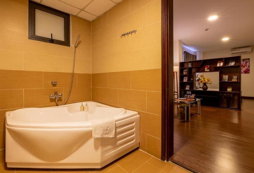 استودیوی استاندارد, Baly Hotel And Spa