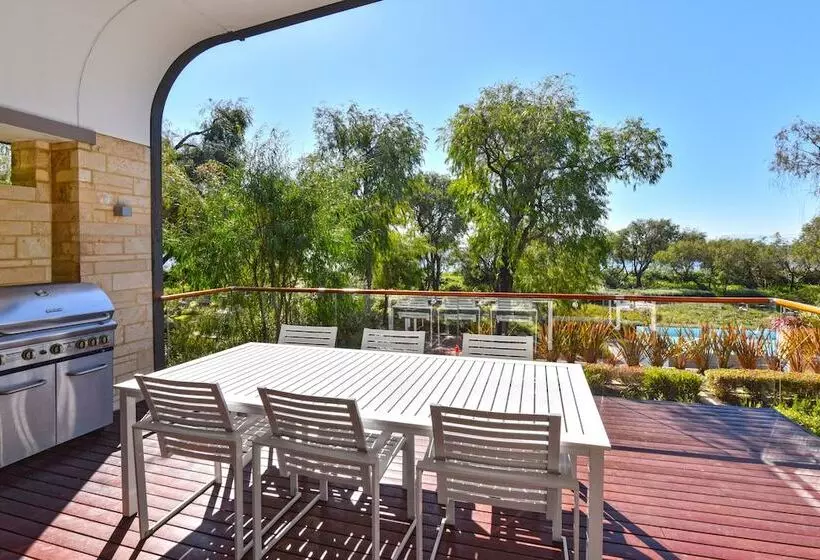 オーシャンビューの３ベッドルームデラックスアパート, Aqua Resort Busselton