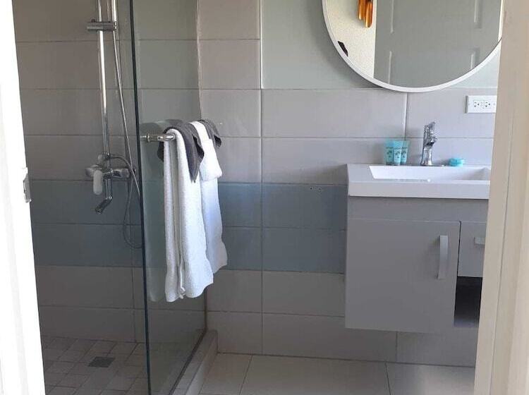 سوئیت 2 خوابه, Golf View