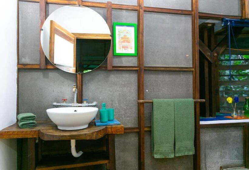 غرفة قياسية ثلاثية, La Kukula Lodge