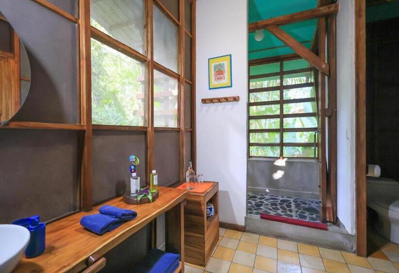 بنجلو قياسى غرفتين نوم, La Kukula Lodge