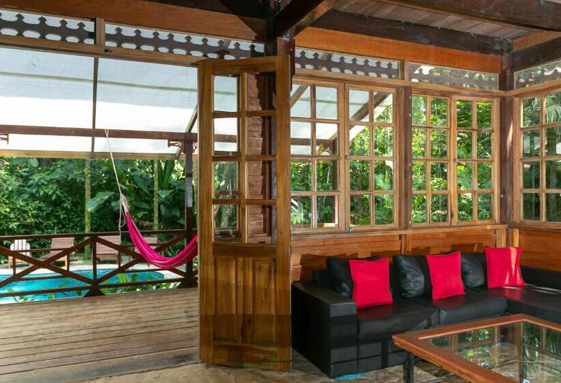 غرفة عائلية, La Kukula Lodge