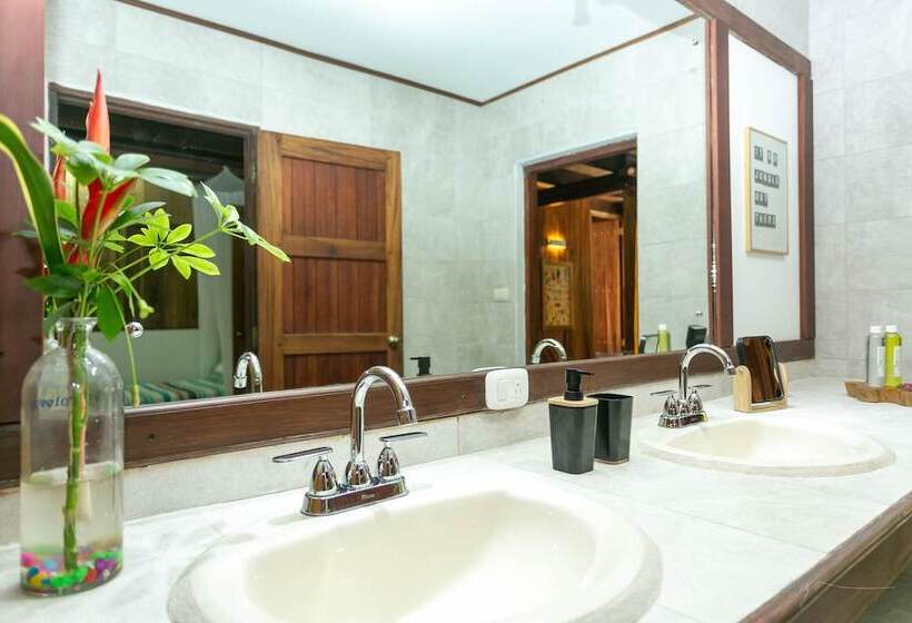 غرفة عائلية, La Kukula Lodge