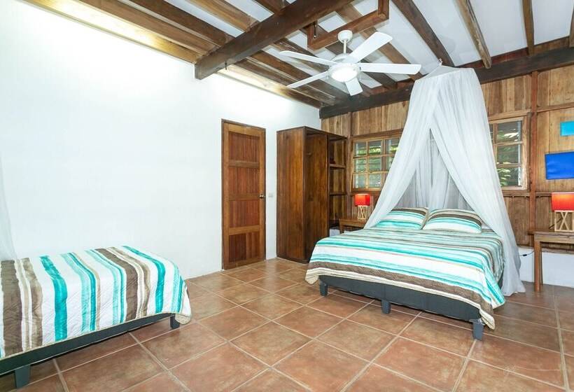 غرفة عائلية, La Kukula Lodge