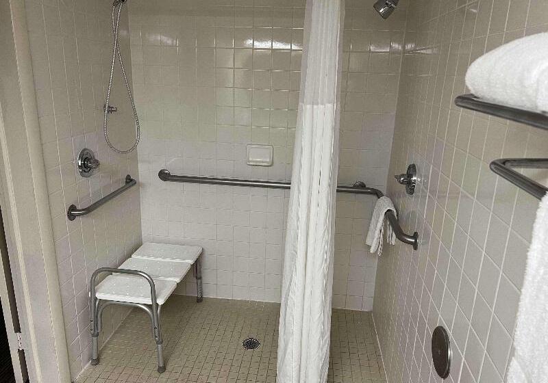 غرفة عائلية, La Kukula Lodge