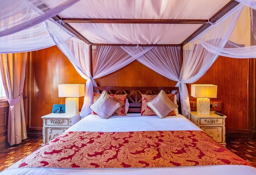 سوییت جونیور, Muthu Sovereign Suites & Spa, Limuru Road, Nairobi