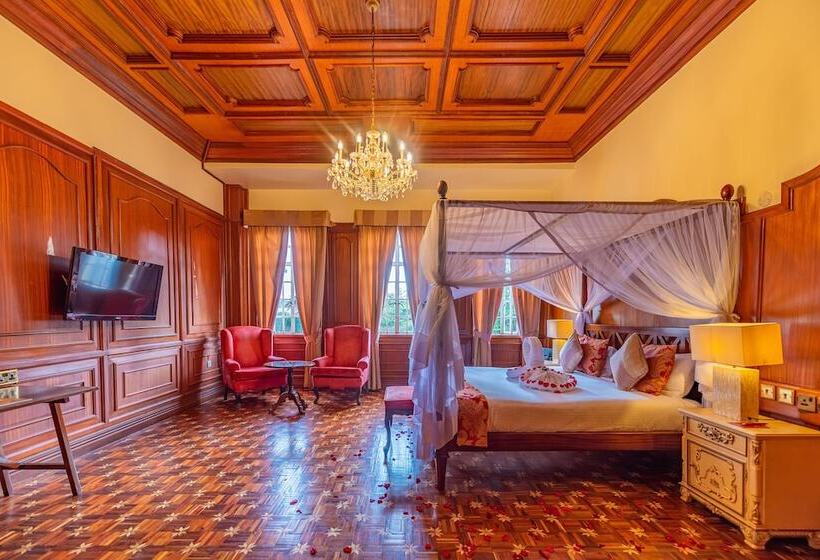 سوییت جونیور, Muthu Sovereign Suites & Spa, Limuru Road, Nairobi