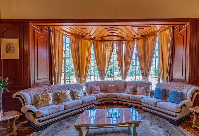 سوئیت پرزیدنت, Muthu Sovereign Suites & Spa, Limuru Road, Nairobi