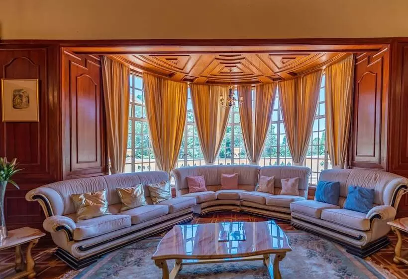 プレジデントスイートルーム, Muthu Sovereign Suites & Spa, Limuru Road, Nairobi