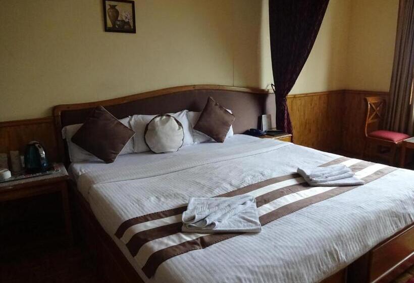 Deluxe Familjerum, Jain Group Hotel Royal Residency