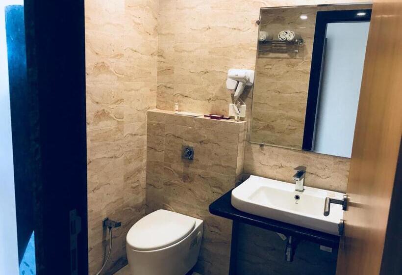 סטודיו אקונומי, St Laurn The Spiritual Resort