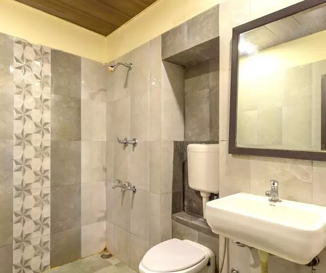 Deluxe-huone, The Leef Inn 500ms From Nakki Lake