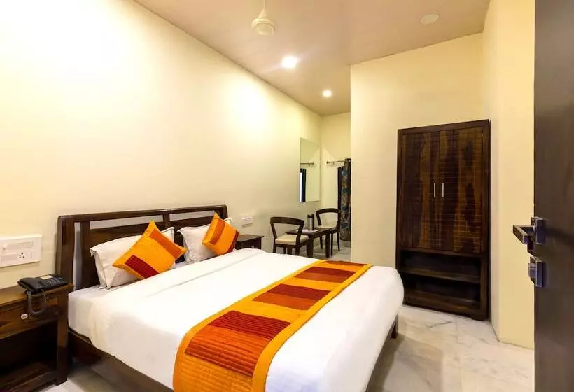 Deluxe-huone, The Leef Inn 500ms From Nakki Lake