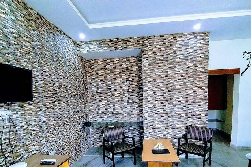 غرفة ديلوكس, The New Swaraj Resort