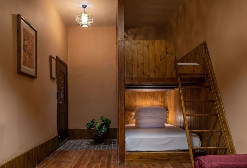 اتاق سوپریور چهار تخته, Moondance