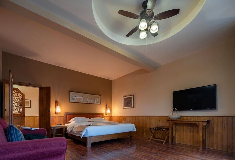 سوییت لوکس, Moondance