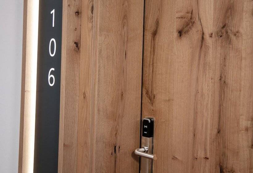 اتاق استاندارد, Landhaus Boutique Motel Contactless Check In