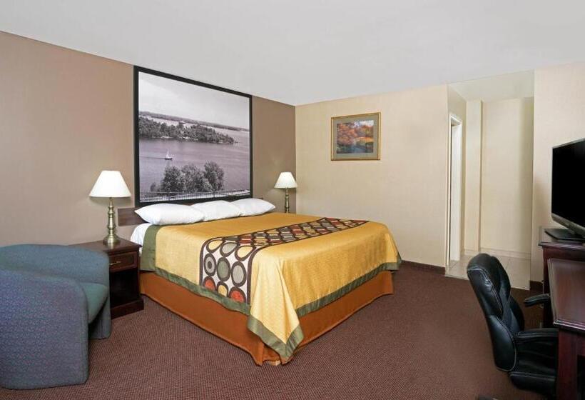 带大床的标准工作室, Super 8 By Wyndham Kingston