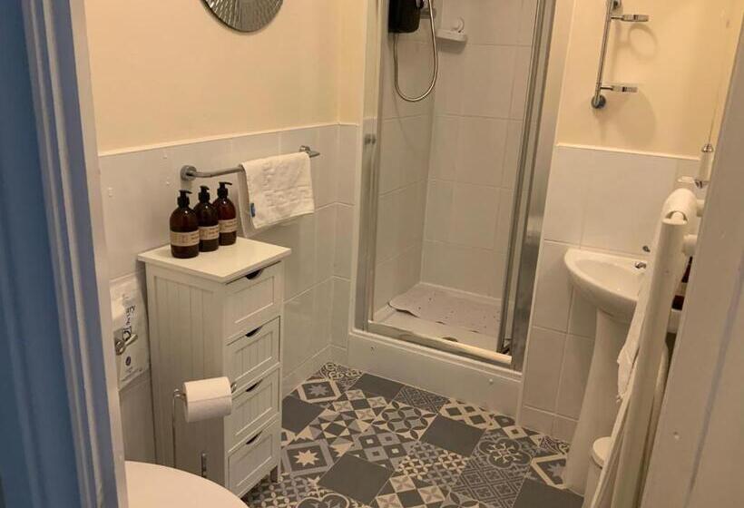 غرفة ديلوكس سرير كينج, Haven House