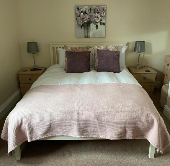 Номер Deluxe, Haven House