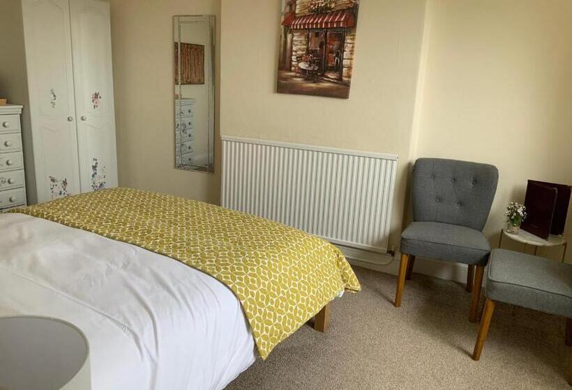 غرفة ديلوكس سرير كينج, Haven House