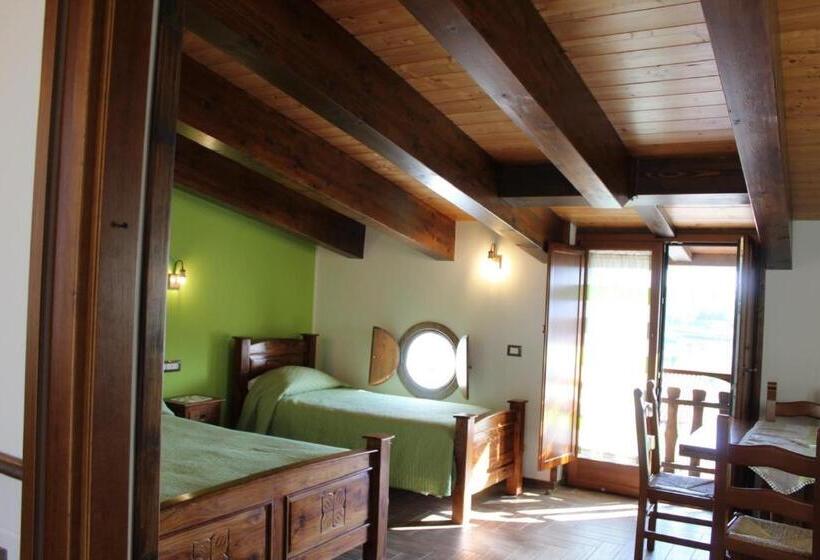 Номер Стандарт Трехместный, The Chalet, Guest House