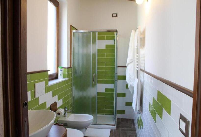 Номер Стандарт Трехместный, The Chalet, Guest House