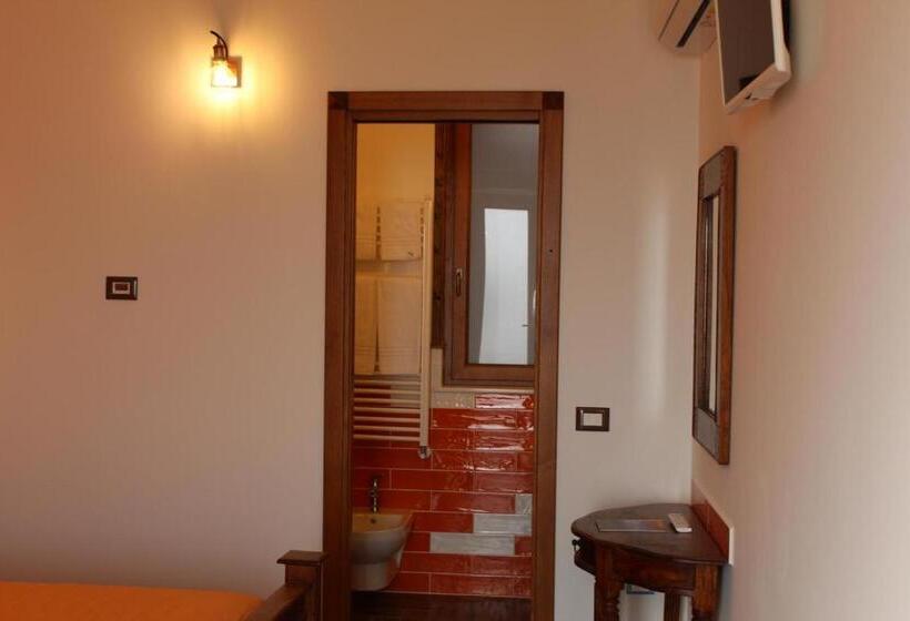 Номер Стандарт, The Chalet, Guest House