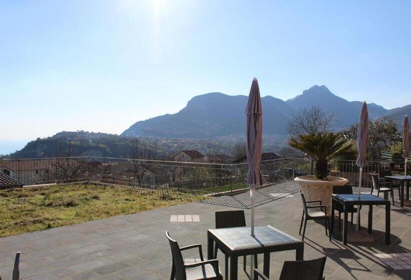 Номер Стандарт, The Chalet, Guest House