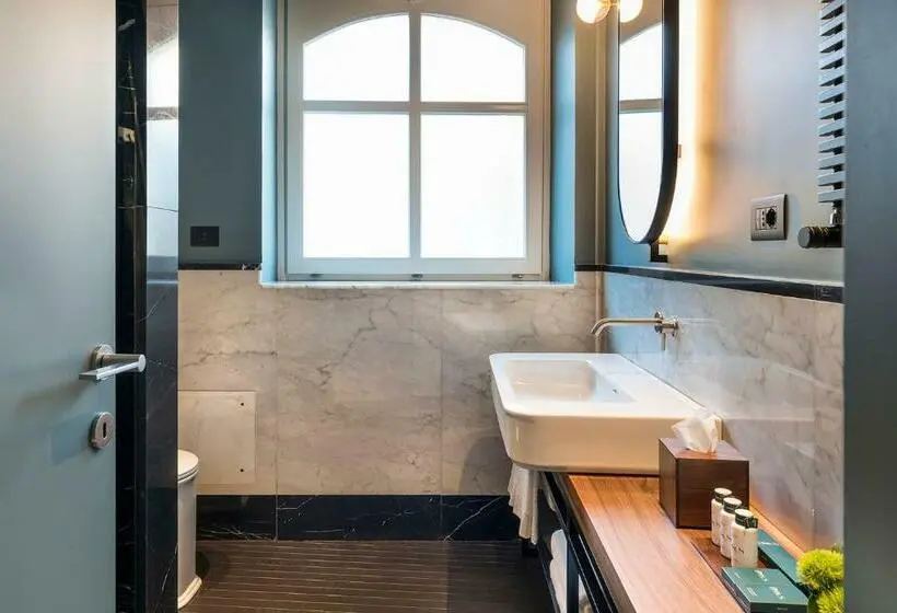 スイート, Byssus Suites