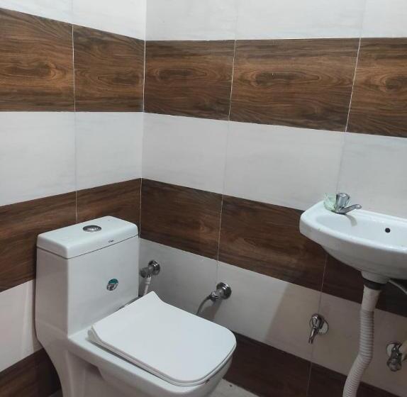 Трехместный Номер Классика, Oyo 86772 V S