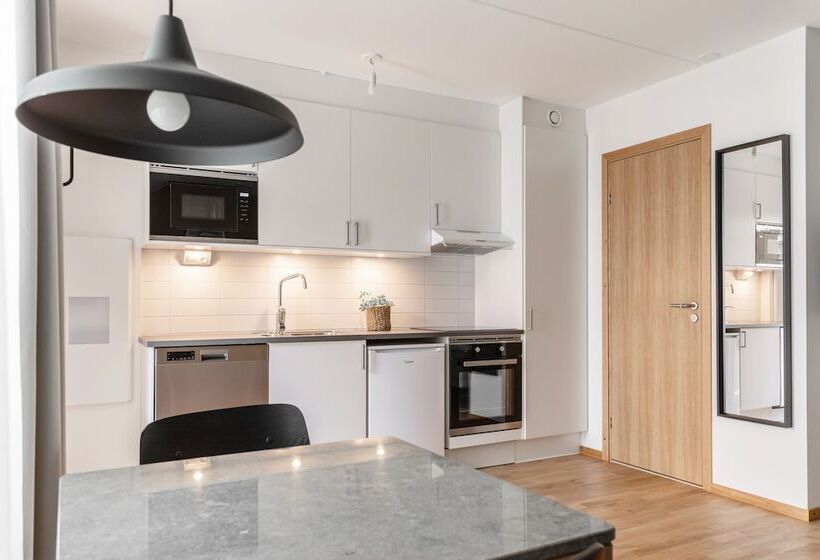 Студия Стандарт, The More Hotel Västra Hamnen