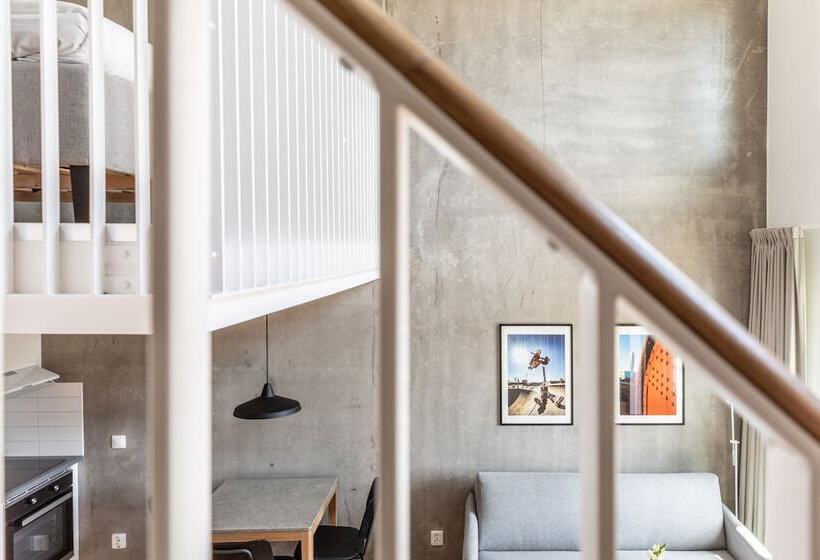 Студия Стандарт, The More Hotel Västra Hamnen