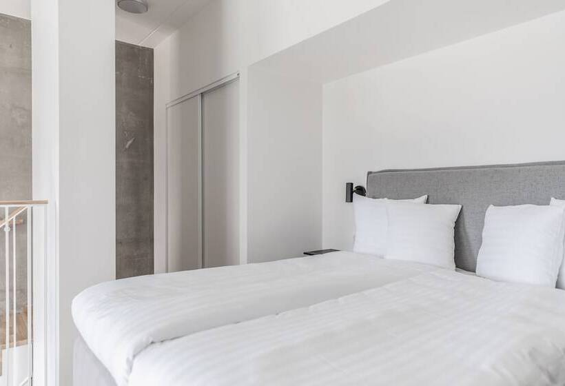 Студия Стандарт, The More Hotel Västra Hamnen