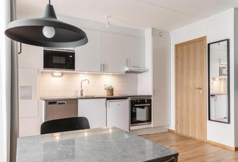 Студия Стандарт, The More Hotel Västra Hamnen
