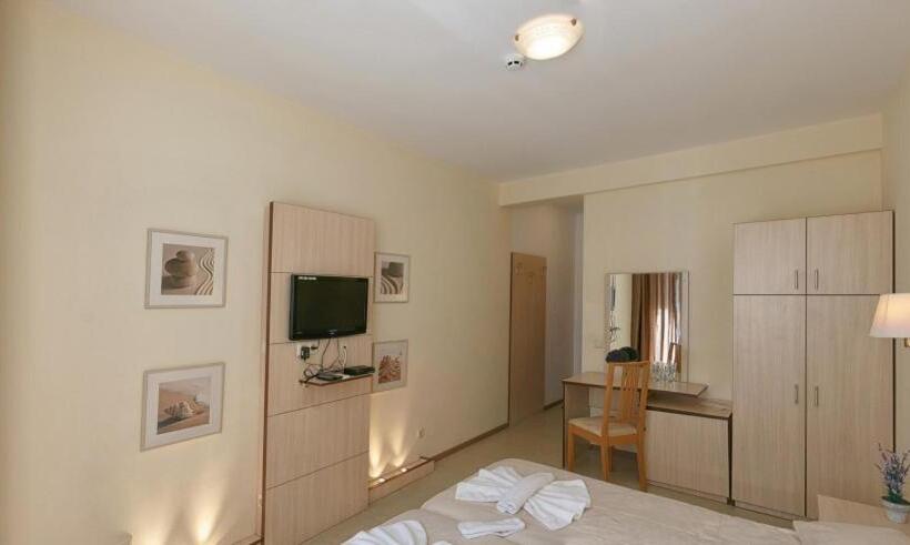 バルコニー付きスタンダードルーム, александра