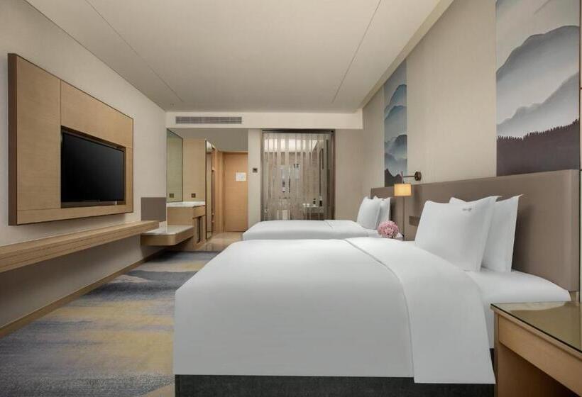 اتاق استاندارد با چشم‌انداز کوهستان, Holiday Inn Xining Datong, An Ihg