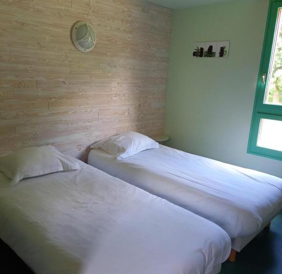 חדר סטנדרט לשלושה, Hôtel Du Golf Du Coiroux