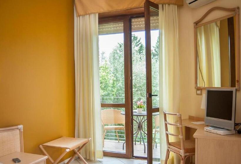 חדר סטנדרט עם מרפסת, Orion