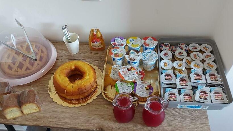 스탠다드 발코니 룸, Clausis