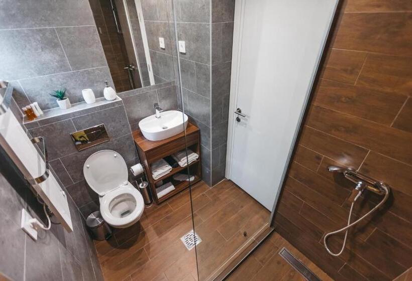 豪华三人间, City Centar House