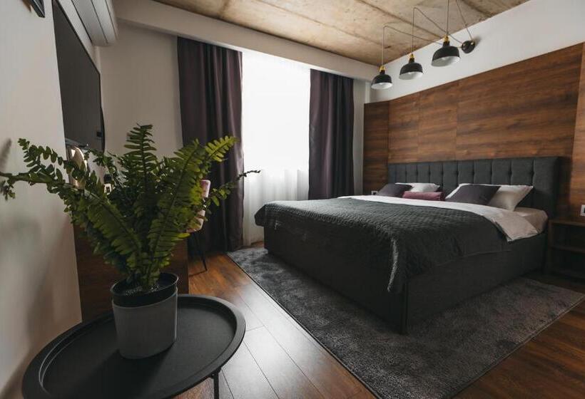 豪华三人间, City Centar House